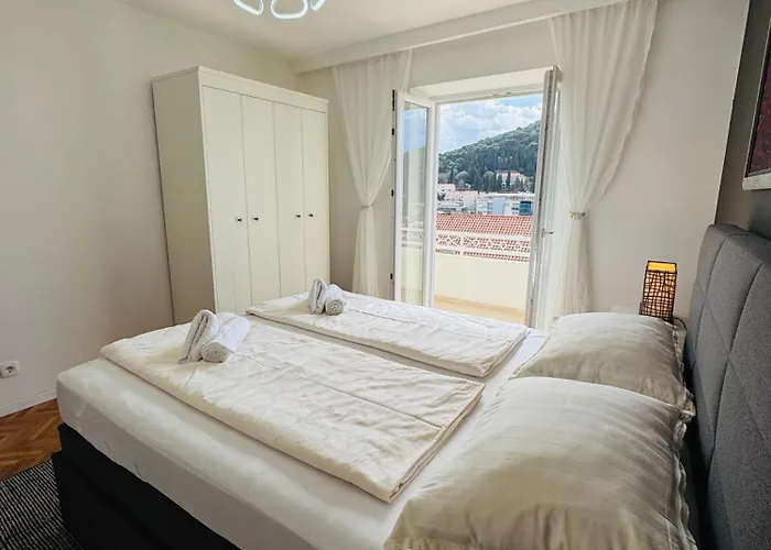 Kablar's Sunny Apartment *